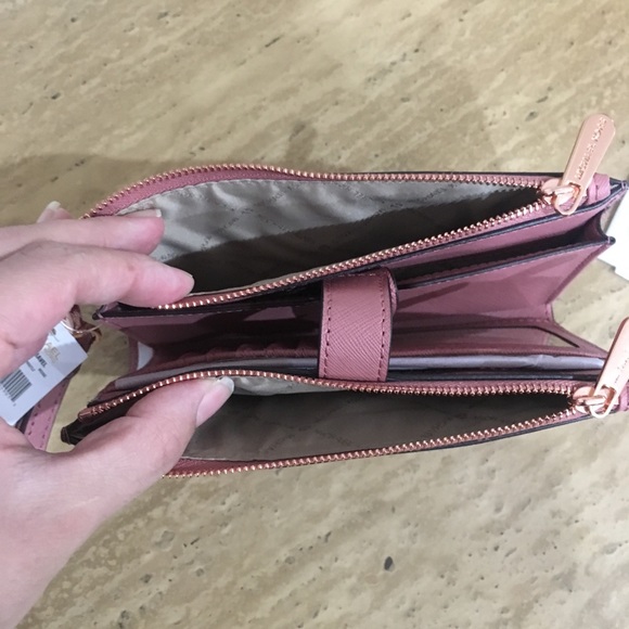 Last one✨Michael Kors jet set wallet Wristlet - Picture 6 of 8